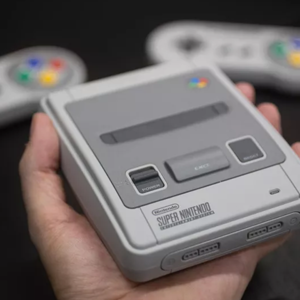 SNES Classic Mini PAL Edition (UK, EUR, AUS) - Image 3