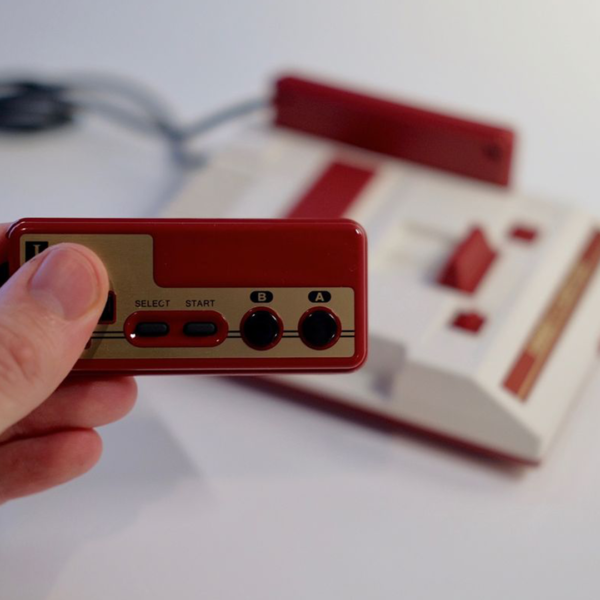 Nintendo Classic Mini Famicom with 30 games - Image 4