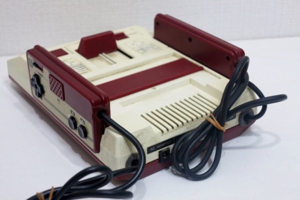 Nintendo Famicom Console Bundle [Japan Import] With 32 Original Cartridge Games - Image 3